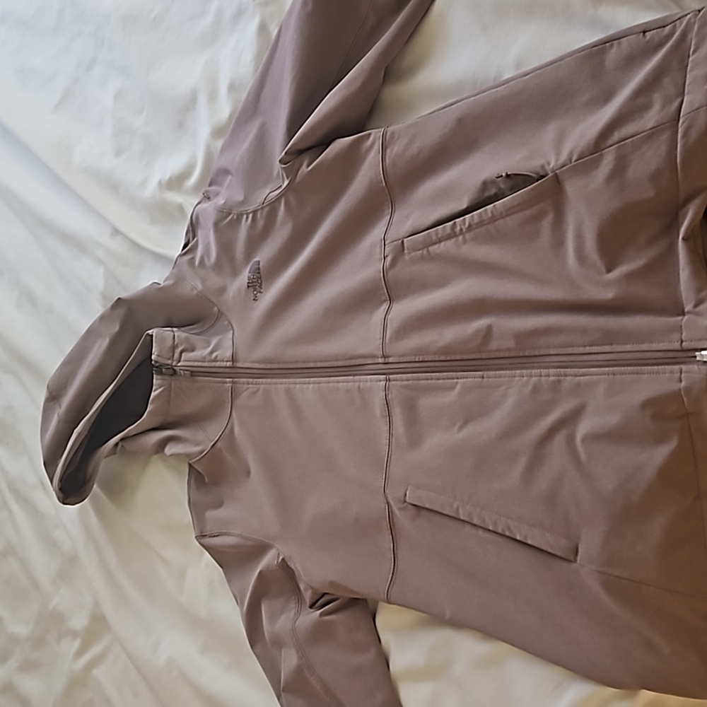 North Face Shelbe Raschel jacket, pink, EUC